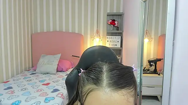 LORELAIGIVEN online show from January 10, 2025, 12:26 pm
