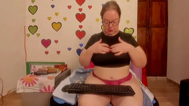 Snapshot of BarbaraFight chatting on July 6, 2026, 11:18 pm BarbaraFight online show from July 6, 2026, 11:18 pm