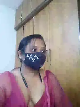 sexynayan23 online show from May 6, 2026, 5:14 am