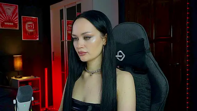 QueenAliss online show from February 27, 2026, 6:35 am