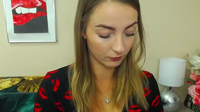 Snapshot of NatalieSexy chatting on October 3, 2025, 6:21 am NatalieSexy online show from October 3, 2025, 6:21 am