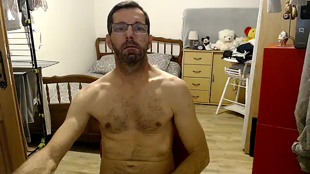 Snapshot of steph19x5 chatting on December 9, 2024, 5:40 am steph19x5 online show from December 9, 2024, 5:40 am
