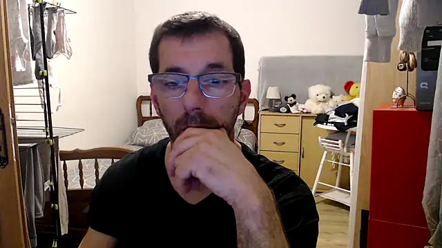 Snapshot of steph19x5 chatting on December 9, 2024, 5:08 pm steph19x5 online show from December 9, 2024, 5:08 pm