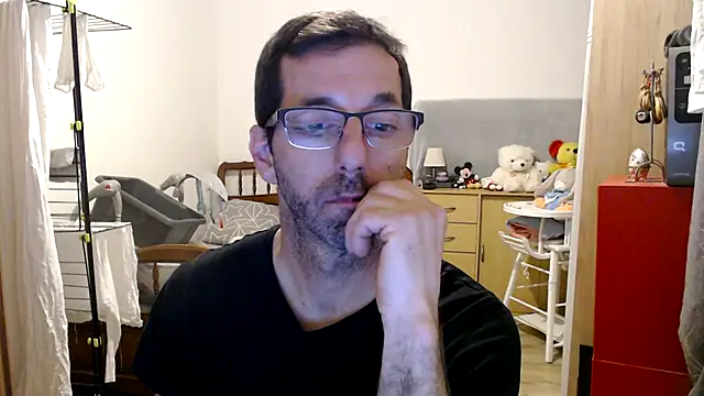 Snapshot of steph19x5 chatting on December 22, 2024, 8:14 pm steph19x5 online show from December 22, 2024, 8:14 pm