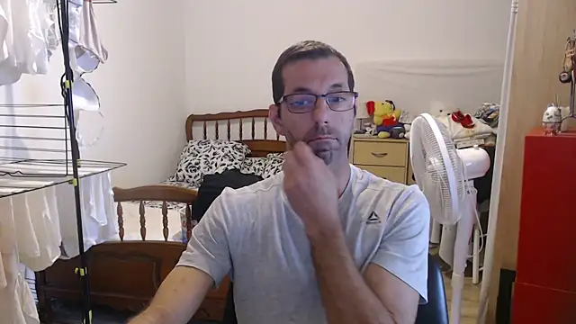 Snapshot of steph19x5 chatting on September 21, 2025, 9:00 am steph19x5 online show from September 21, 2025, 9:00 am