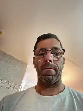 steph19x5 online show from April 27, 2026, 3:32 pm