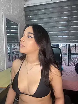 Little Amber6 online show from December 15, 2024, 9:20 pm