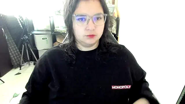 aika-dreams online show from November 30, 2025, 12:42 pm