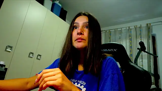 GodlyTheia online show from October 21, 2025, 9:43 am