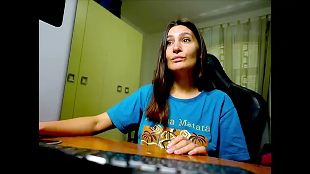 GodlyTheia online show from April 20, 2026, 11:46 am