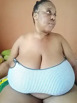 Lovelyboobs01 online show from January 7, 2025, 1:14 pm