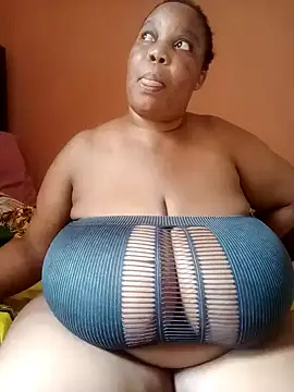 Lovelyboobs01 online show from January 11, 2025, 2:15 pm