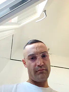 enricso online show from October 11, 2025, 11:42 am