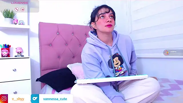 Snapshot of Vannessa__Shy chatting on October 4, 2025, 1:03 am Vannessa  Shy online show from October 4, 2025, 1:03 am