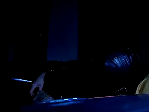 Snapshot of Crystalbitchx chatting on September 30, 2025, 11:10 pm Crystalbitchx online show from September 30, 2025, 11:10 pm