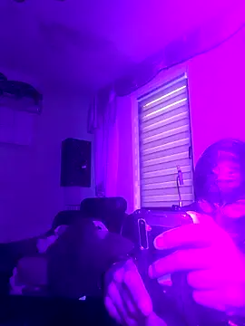 Snapshot of Crystalbitchx chatting on November 1, 2025, 6:26 am Crystalbitchx online show from November 1, 2025, 6:26 am