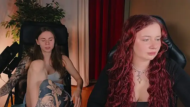 Snapshot of _AnnaStark_ chatting on September 17, 2025, 8:32 pm  AnnaStark  online show from September 17, 2025, 8:32 pm