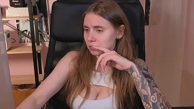 Snapshot of _AnnaStark_ chatting on September 27, 2025, 8:14 pm  AnnaStark  online show from September 27, 2025, 8:14 pm