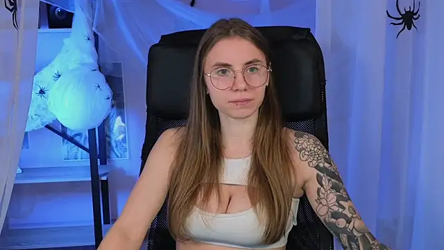 Snapshot of _AnnaStark_ chatting on October 30, 2025, 8:31 pm  AnnaStark  online show from October 30, 2025, 8:31 pm