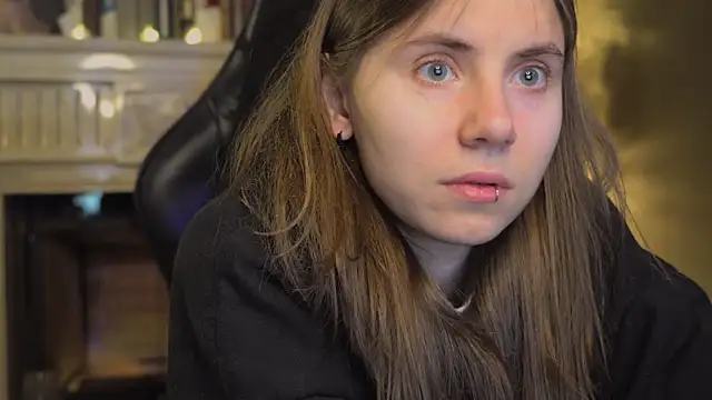  AnnaStark  online show from May 7, 2026, 2:44 pm