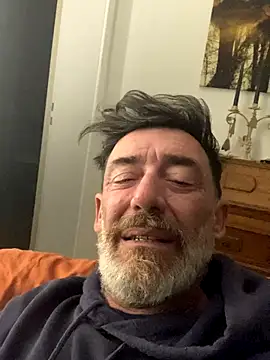 maxximere online show from November 14, 2025, 11:57 pm