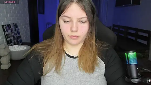 XNirvanaX online show from February 9, 2025, 2:06 am