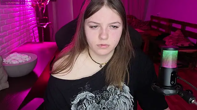 XNirvanaX online show from May 6, 2026, 2:29 am