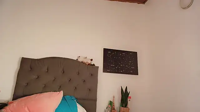 Irina Grant online show from December 3, 2024, 9:33 am