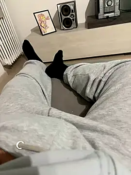 Snapshot of alex21017 chatting on December 1, 2024, 8:53 pm alex21017 online show from December 1, 2024, 8:53 pm