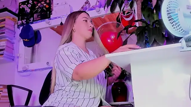  asscutebig  online show from February 22, 2026, 4:57 am