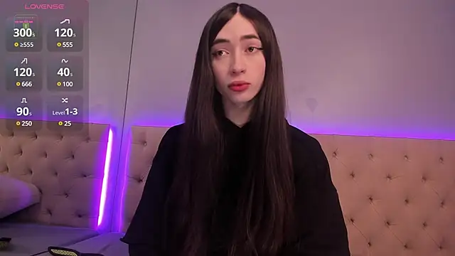 NickieRainer online show from February 6, 2025, 10:37 am