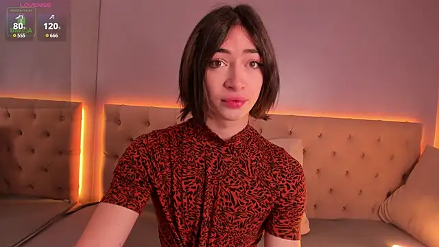 NickieRainer online show from October 12, 2025, 4:44 am