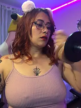 Snapshot of Luna_Paris_ chatting on January 10, 2025, 12:27 am Luna Paris online show from January 10, 2025, 12:27 am