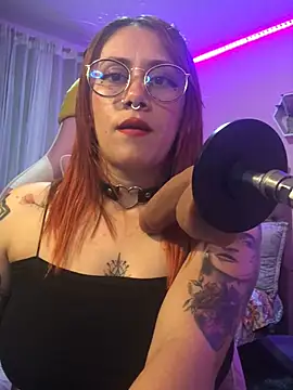Snapshot of Luna_Paris_ chatting on February 9, 2025, 12:17 am Luna Paris online show from February 9, 2025, 12:17 am