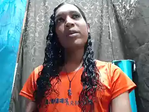 shairaStarr online show from September 9, 2025, 1:32 pm