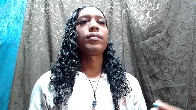 Snapshot of shairaStarr chatting on October 16, 2025, 1:23 pm shairaStarr online show from October 16, 2025, 1:23 pm