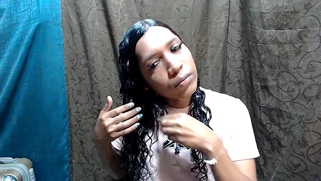 Snapshot of shairaStarr chatting on October 28, 2025, 1:03 pm shairaStarr online show from October 28, 2025, 1:03 pm