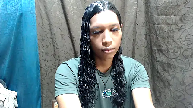 Snapshot of shairaStarr chatting on October 30, 2025, 1:34 pm shairaStarr online show from October 30, 2025, 1:34 pm