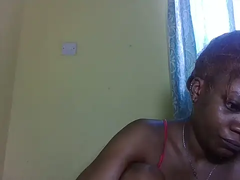Sweetbaby004 online show from May 5, 2026, 7:38 am