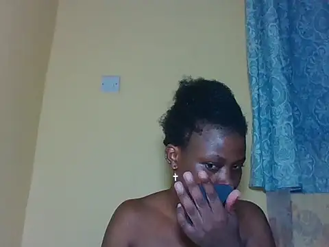 Sweetbaby004 online show from May 24, 2026, 6:46 pm