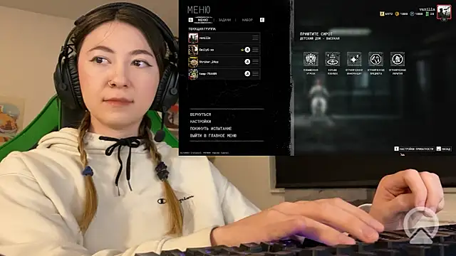 chibi moon  online show from March 22, 2026, 7:50 pm