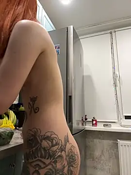 LindaRoyz online show from January 19, 2025, 10:06 pm