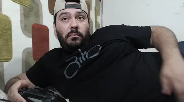 lucasprloco online show from December 17, 2024, 11:49 pm