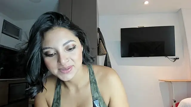 Snapshot of alexademie1 chatting on January 3, 2025, 1:58 pm alexademie1 online show from January 3, 2025, 1:58 pm