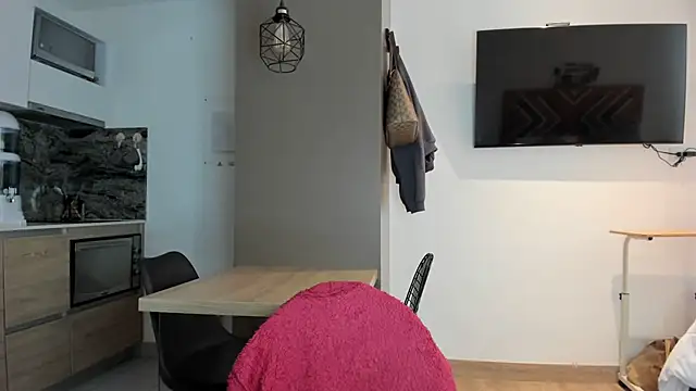 Snapshot of alexademie1 chatting on January 15, 2025, 9:30 pm alexademie1 online show from January 15, 2025, 9:30 pm