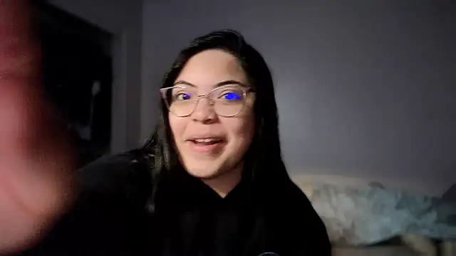 drizzypeach602 online show from December 8, 2024, 6:17 pm