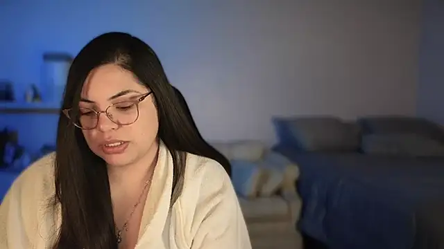 drizzypeach602 online show from December 11, 2024, 4:07 am