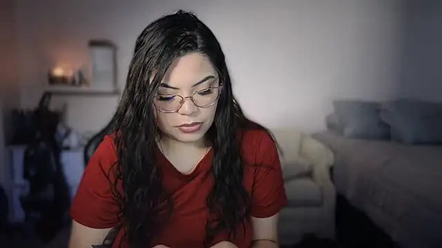 drizzypeach602 online show from December 13, 2024, 9:30 pm
