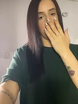 Snapshot of Amira_Milker chatting on January 6, 2025, 2:58 am Amira Milker online show from January 6, 2025, 2:58 am