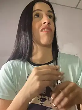 Snapshot of Amira_Milker chatting on January 10, 2025, 3:18 am Amira Milker online show from January 10, 2025, 3:18 am